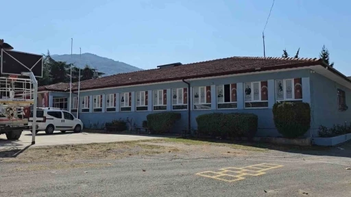 Gençlerden eğitime imece usulü destek
