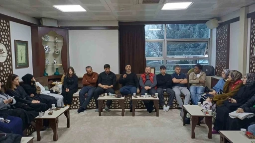 Gen&ccedil;lere dini bilgiler aktarıldı
