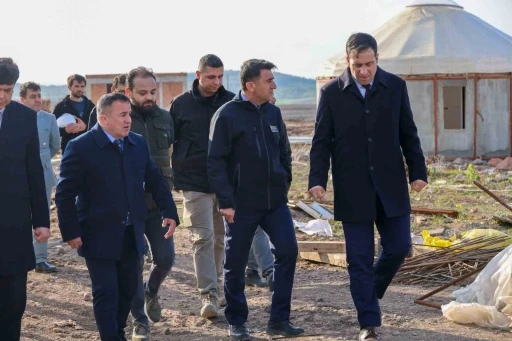 Gençlik Kampı ve Oba Kültürü Tematik Parkı’nda çalışmalar hızla devam ediyor
