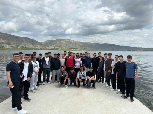Gen&ccedil;lik Merkezi &ouml;ğrencilerine k&uuml;lt&uuml;r ve tarih gezisi d&uuml;zenlendi
