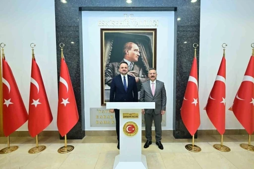 Gençlik ve Spor Bakan Yardımcısı Eminoğlu’dan Eskişehir Valisi Aksoy’a ziyaret
