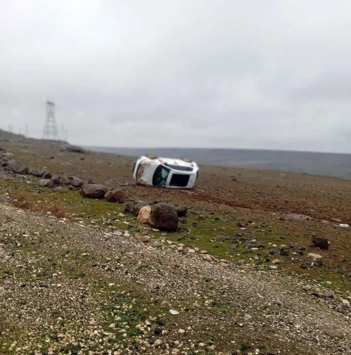 Gerc&uuml;ş&rsquo;te ara&ccedil; takla attı, s&uuml;r&uuml;c&uuml; yara almadan kurtuldu
