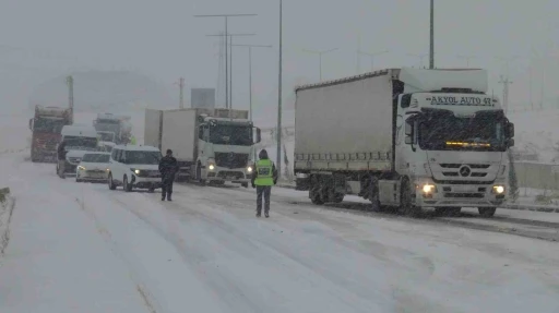 Gerc&uuml;ş&rsquo;te Ayrancı ge&ccedil;idi ulaşıma a&ccedil;ıldı
