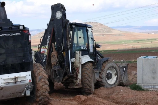 Gergeme Mahallesi&rsquo;nde yol yapım &ccedil;alışmaları s&uuml;r&uuml;yor
