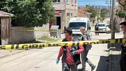 Geri ger gelen aracın &ccedil;arptığı kadın hayatını kaybetti
