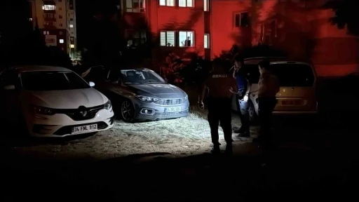 Geri manevra yaparak ka&ccedil;an aracın &ccedil;arptığı bek&ccedil;i yaralandı
