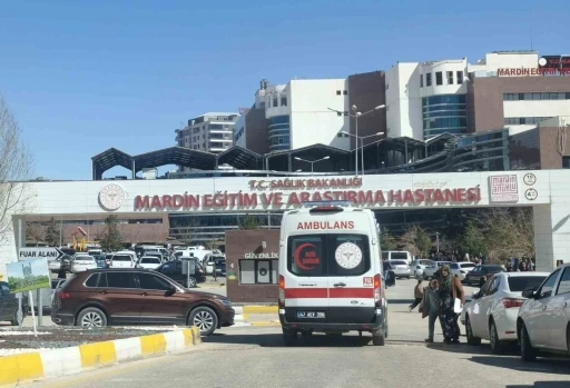 Geri manevra yapılan otomobilin altında kalan &ccedil;ocuk hayatını kaybetti
