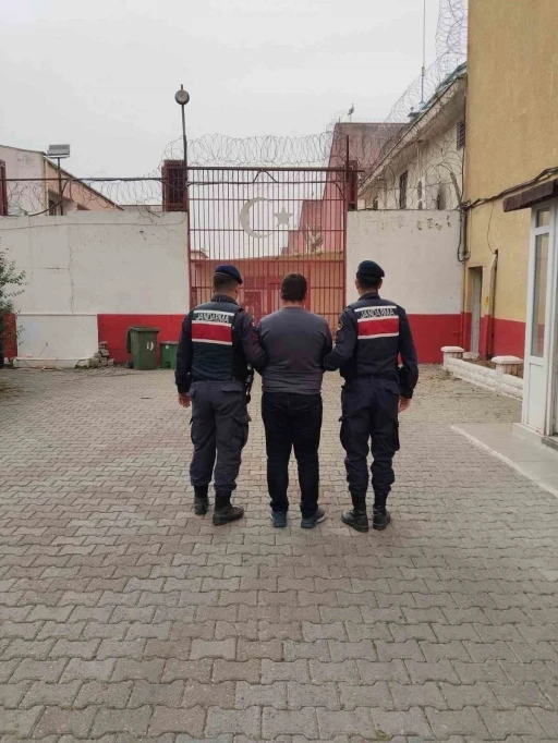Germencik&rsquo;te 10 yıl hapis cezası ile aranan h&uuml;k&uuml;ml&uuml; yakalandı
