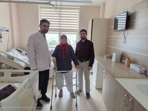 Geyve’de ilk kez kalça protezi ameliyatı yapıldı
