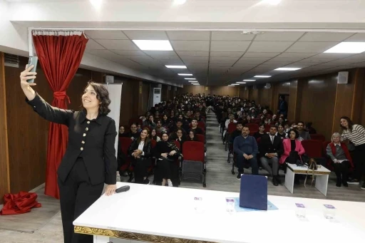 GİBTÜ bilim söyleşileri başladı: Bilim toplumla buluşuyor
