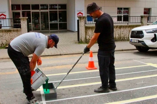 Giresun Belediyesi ekipleri yaya g&uuml;venliği i&ccedil;in sahada
