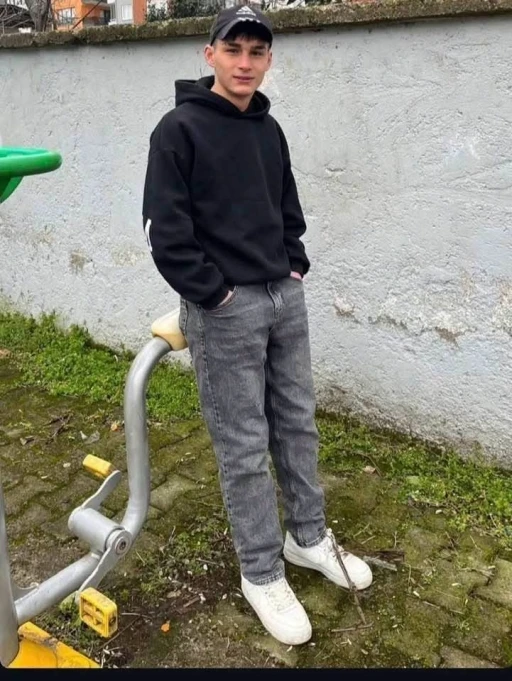 Giresun&rsquo;da d&uuml;n boğulma tehlikesi ge&ccedil;iren 15 yaşındaki gen&ccedil; kurtarılamadı
