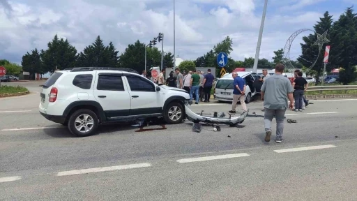 Giresun&rsquo;da iki otomobilin &ccedil;arpışması sonucu 1&rsquo;i &ccedil;ocuk 5 kişi yaralandı
