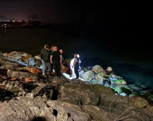 Giresun&rsquo;da kayıp emekli &ouml;ğretmen denizde &ouml;l&uuml; bulundu
