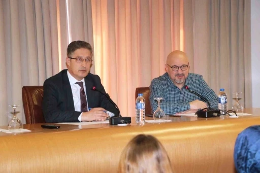 Giresun &Uuml;niversitesi&rsquo;nde &ouml;ğrenciler meslek temsilcileriyle buluşuyor
