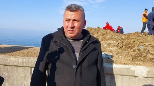 Giresunlu kayıp gençler heyelan sahasında hem karadan hem havadan hem denizden aranıyor
