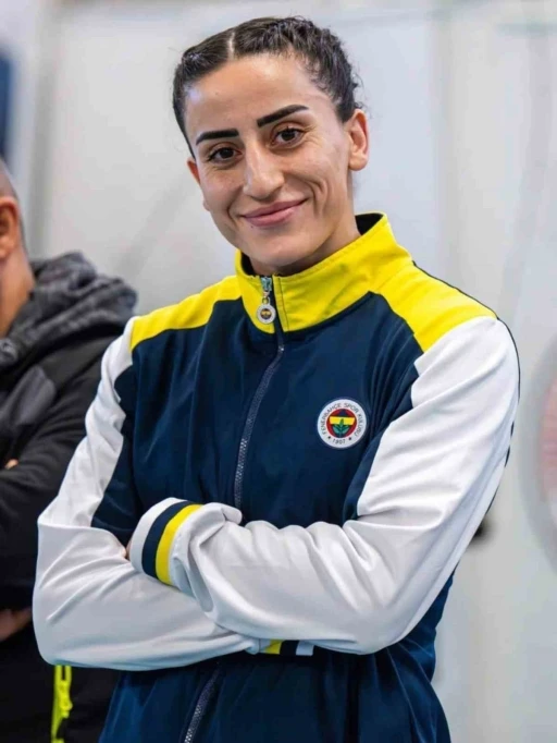 Gizem &Ouml;zer Brezilya&rsquo;ya gitti
