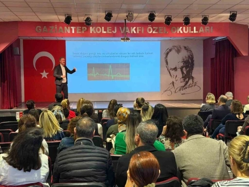 GKV&rsquo;de Ebeveyn-&Ccedil;ocuk İlişkisinde Denge Kurma Stratejileri masaya yatırıldı
