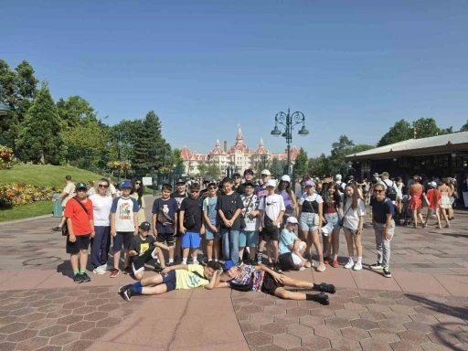 GKV&rsquo;li &ouml;ğrenciler Disneyland Paris&rsquo;te
