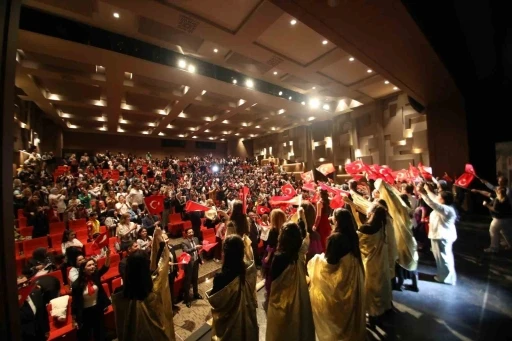 GKV’liler ’Bir Shakespeare Rüyası’nı sahneledi
