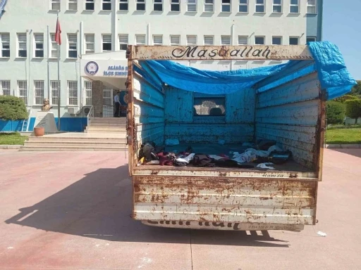 Göçmen kaçakçısı 24 göçmenle yakalandı
