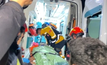 G&ouml;&ccedil;&uuml;k altında kalan madenci 4 saat sonra sağ olarak kurtarıldı
