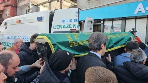 G&ouml;&ccedil;&uuml;kte &ouml;len madenciler Ziya Kiret ve Veysel Oru&ccedil;oğlu son yolculuğuna uğurlandı
