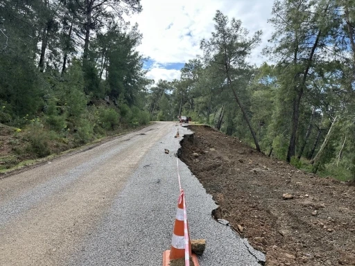 G&ouml;kbel yolu ge&ccedil;ici olarak ulaşıma kapatıldı
