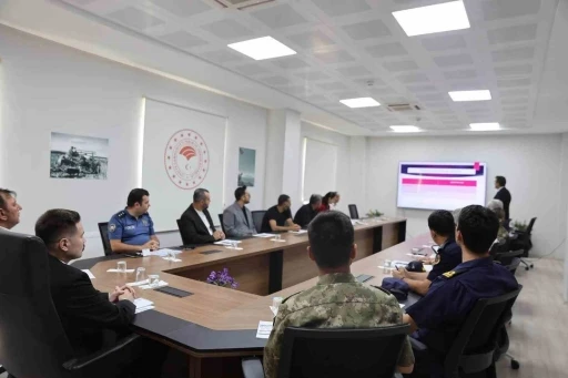 G&ouml;k&ccedil;eada&rsquo;da kadına y&ouml;nelik şiddet ve bağımlılıkla m&uuml;cadele i&ccedil;in toplanıldı
