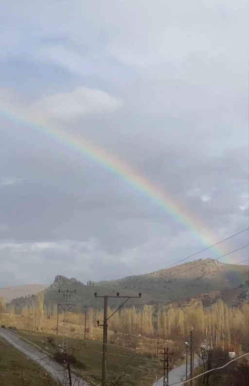 G&ouml;kkuşağı g&ouml;rsel g&uuml;zellik oluşturdu
