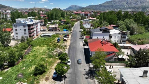 G&ouml;ksun&rsquo;da Atat&uuml;rk ve Yunus Emre Caddeleri yenilendi
