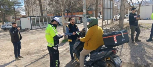 G&ouml;lbaşı&rsquo;nda trafik uygulamaları devam ediyor

