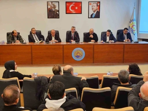 G&ouml;lc&uuml;k&rsquo;te muhtarlar ve altyapı kurumlarının yetkilileri yatırım toplantısında buluştu
