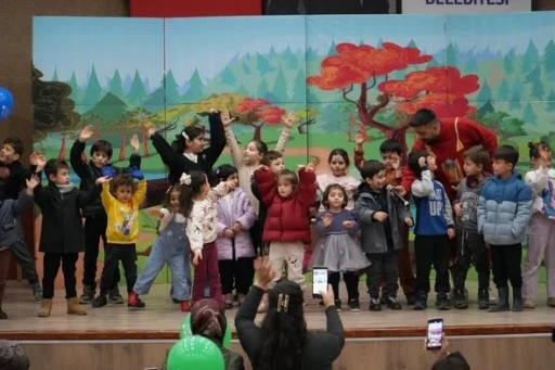 G&ouml;lc&uuml;k&rsquo;te &ouml;ğrenciler i&ccedil;in "Ara Tatil Tiyatro Şenliği" başladı
