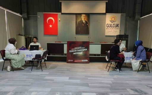 Gölcük’te üniversite adaylarına ücretsiz danışmanlık hizmeti
