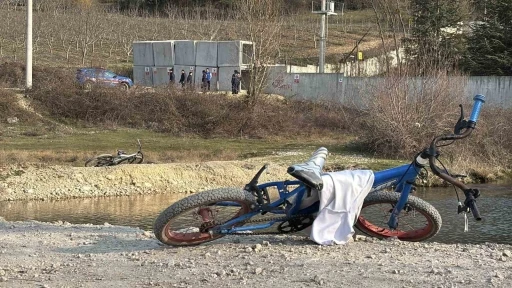 G&ouml;lette boğulma tehlikesi ge&ccedil;iren 13 yaşındaki &ccedil;ocuk hastanede hayatını kaybetti
