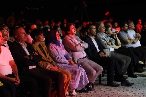 G&ouml;lyazı&rsquo;da unutulmaz gece
