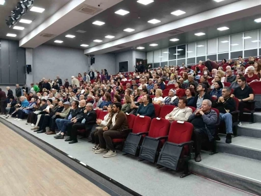 G&ouml;me&ccedil;&rsquo; de bahara merhaba konseri yoğun ilgi g&ouml;rd&uuml;
