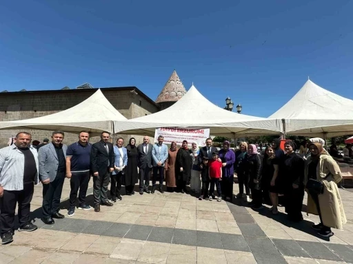 G&ouml;n&uuml;ll&uuml; annelerden &ouml;rnek dayanışma
