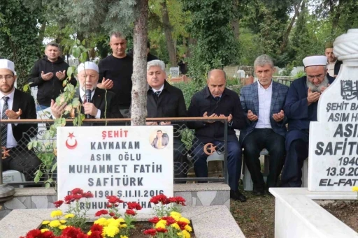 Görevi başında şehit edilen Kaymakam Safitürk, vefatının 9’uncu yılında kabri başında anıldı

