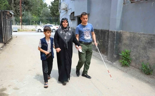 Görme engelli gence ’çalışıyor’ diye rapor tutuldu, annesine dava açıldı
