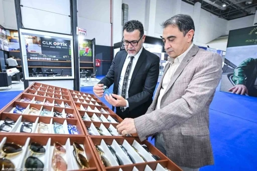 G&ouml;rme sağlığının geleceği İzmir&rsquo;de konuşuldu
