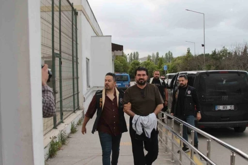 G&ouml;zaltına alınan Rasim Ozan K&uuml;tahyalı Adana&rsquo;ya getirildi
