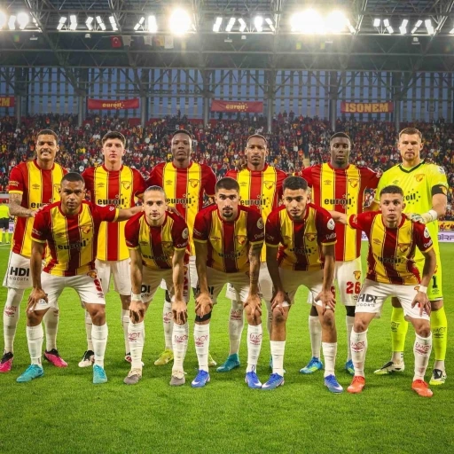 G&ouml;ztepe, 4 b&uuml;y&uuml;klerden sonra en başarılı i&ccedil; saha takımı
