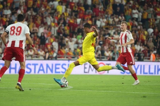 Göztepe, hazırlık maçlarında göz doldurdu
