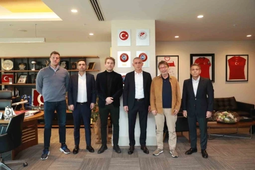 G&ouml;ztepe Kul&uuml;b&uuml;&rsquo;nden, TFF Başkanı Hacıosmanoğlu&rsquo;na ziyaret
