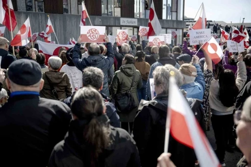 Gr&ouml;nland&rsquo;daki yeni ABD konsolosluğu &ouml;n&uuml;nde protesto
