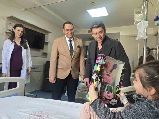 &rsquo;G&uuml;l&uuml;mse Midyat: Umut &Ccedil;ocuklarda&rsquo; Projesine sanat&ccedil;ılardan destek
