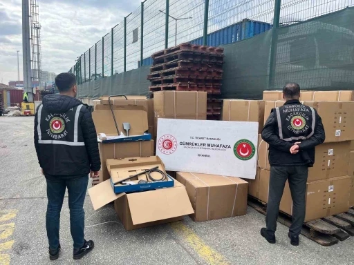 G&uuml;mr&uuml;k Muhafaza ekipleri, 4 ayda 34,2 milyar lira değerinde ka&ccedil;ak eşya ve uyuşturucu ele ge&ccedil;irdi
