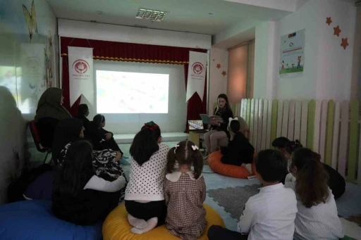 Gümüşhane’de Aile Yılı kapsamında veliler ve öğrenciler birlikte kitap okudu
